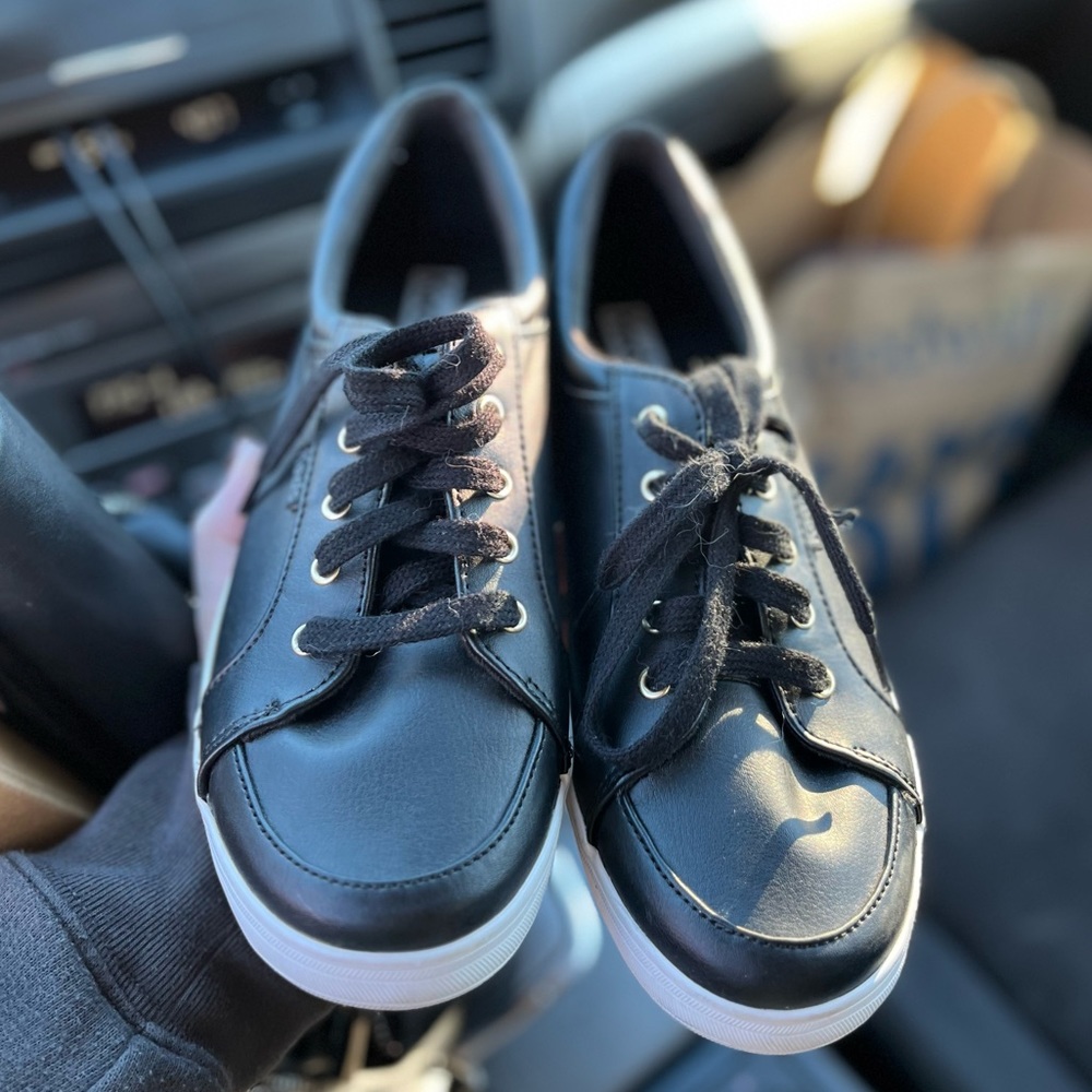 NWOT Keds Black Sneakers | Women’s Size 7